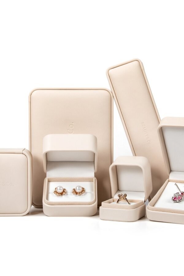 100Pcs Custom Jewelry Box Ring Gift Boxes Logo Printed Magnetic Pu Leather Packaging Packing For Jewelry Organizer