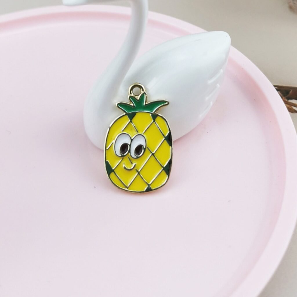 10Pcs/Pack Fruit Pineapple Enamel Charms Metal Topic Yellow Pendant Golden Color Necklace Earring Diy Fashion Jewelry Accessories