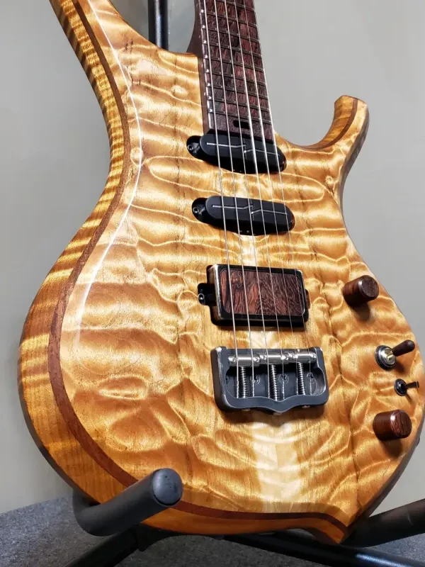 2023 Barlow Guitars Heron Chocolate Maple / Madagascar Rosewood