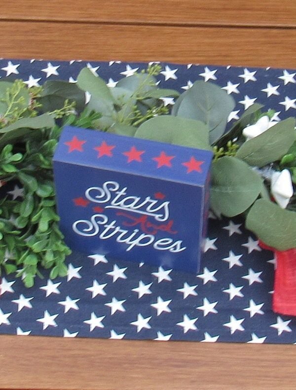 4Th Of July Table Centerpiece Stars & Stripes Runner Pip Berry Eucalyptus Garland Star Decor Patriotic Red Blue Greenery