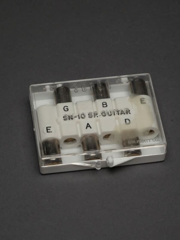 70's Wm. Kratt Co. Super Pitch-Pipe white