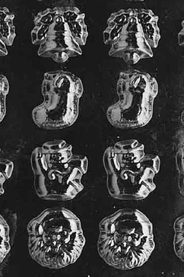 C161 Assorted Christmas Decor Tree Stocking Santa Wreath Chocolate Candy Mold