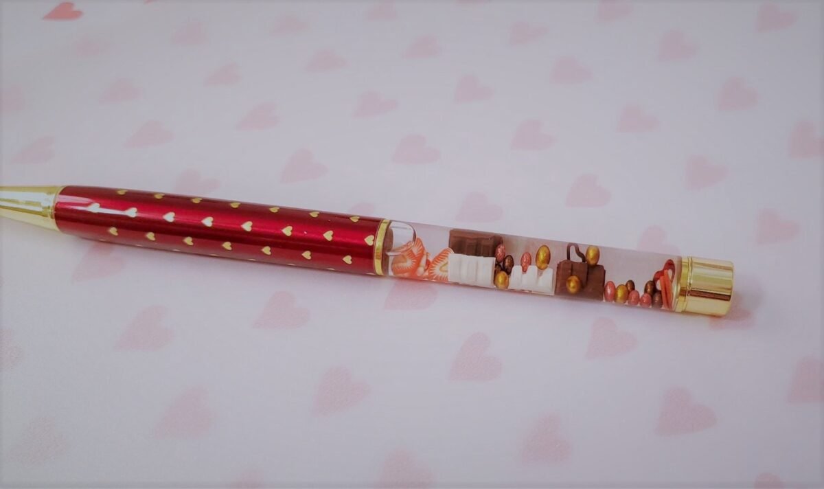 Chocolate & Strawberries Float Pen