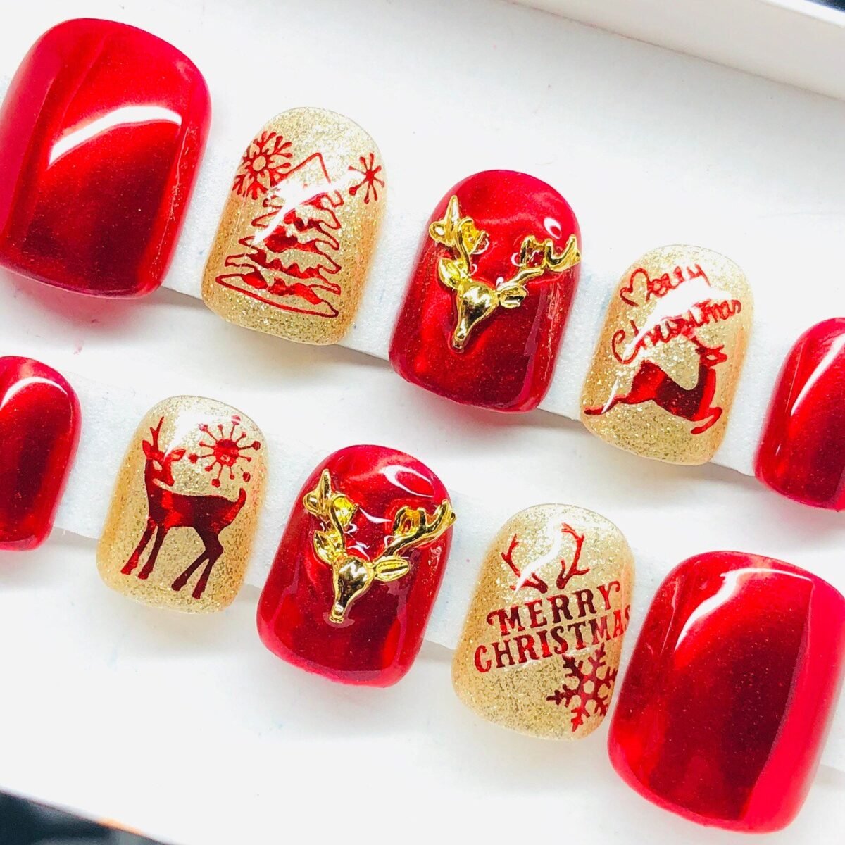 Christmas Press On Nails