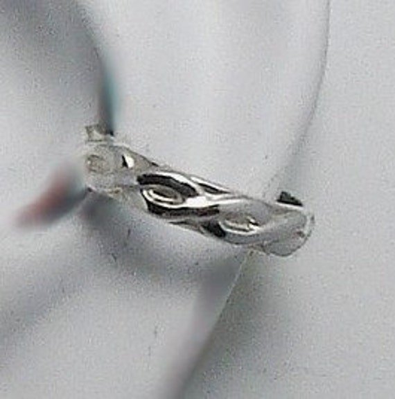Ear Cuff, Silver Non-Pierced Cartilage Wrap Earring, Fake Conch, No Piercing Earring Simple Cuff Faux Pierced Celtic Eceltss