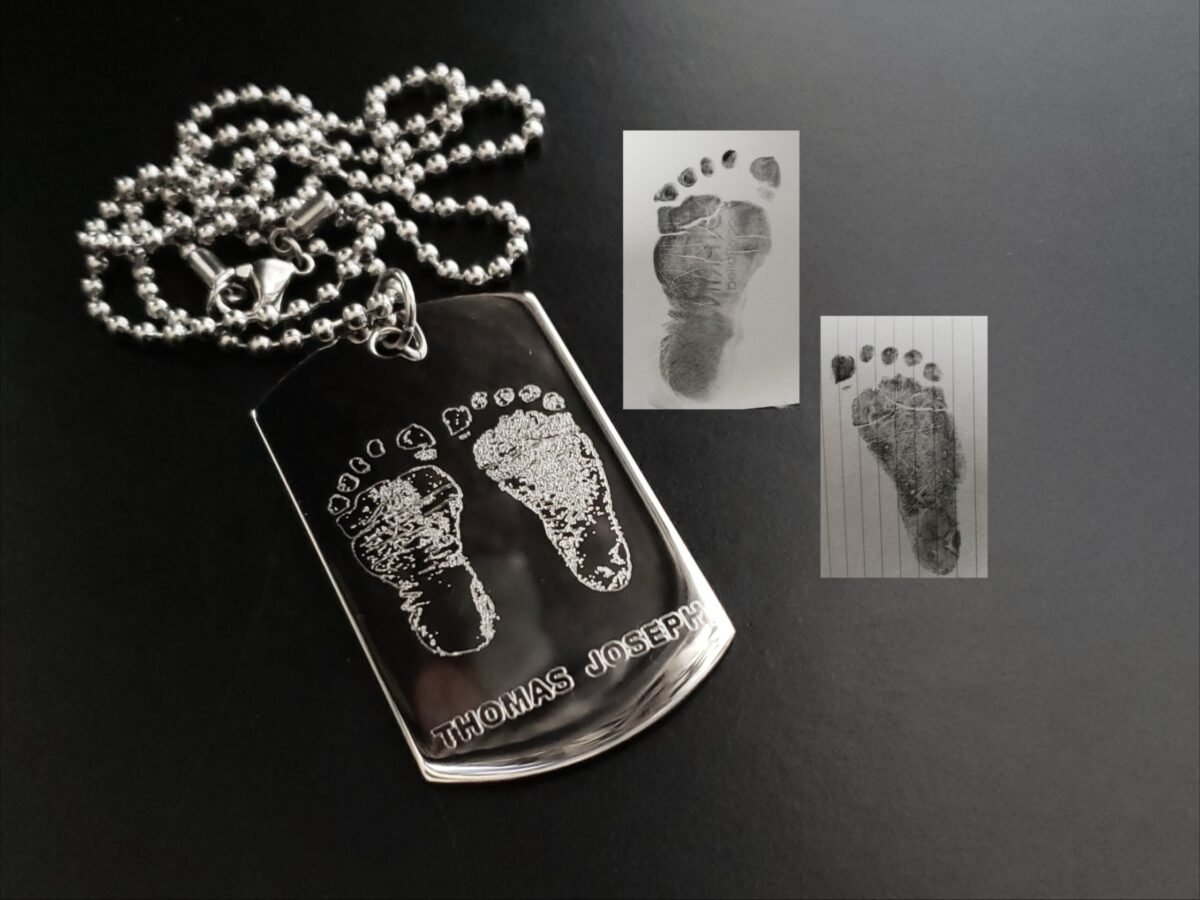 Footprint Dog Tag Necklace Hand Print Or Handwriting Engraved Stainless Steel Keychain Dogtag Personalized Memorial Loved One