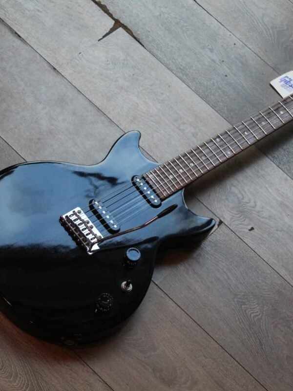 Gibson "1996 All American II Black" HARDCASE, PAPERS
