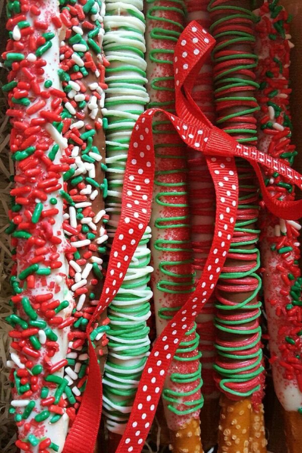 Gourmet Chocolate Covered Pretzels - Boxed Christmas Holdiay Sets Wedding Favor, Basket, Stocking Stuffer, Holiday Table Decor