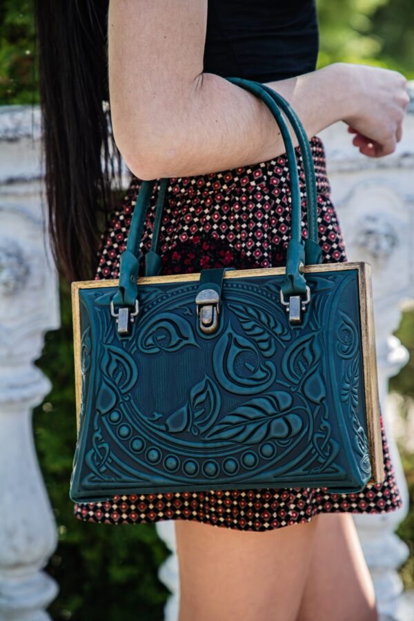 Green Leather Evening Purse Embossed Calf Bag With Wooden Frame