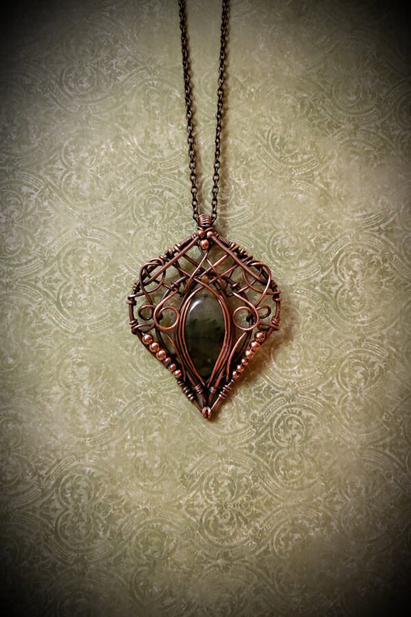 Lassecanta Epidote Pendant, Wire Wrapped Crystal, Jewelry, Handmade Jewelry, Elven Jewelry, Celtic Jewelry