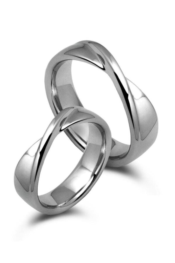 Möbius Band Ring in Stainless Steel By Taormina Jewelry