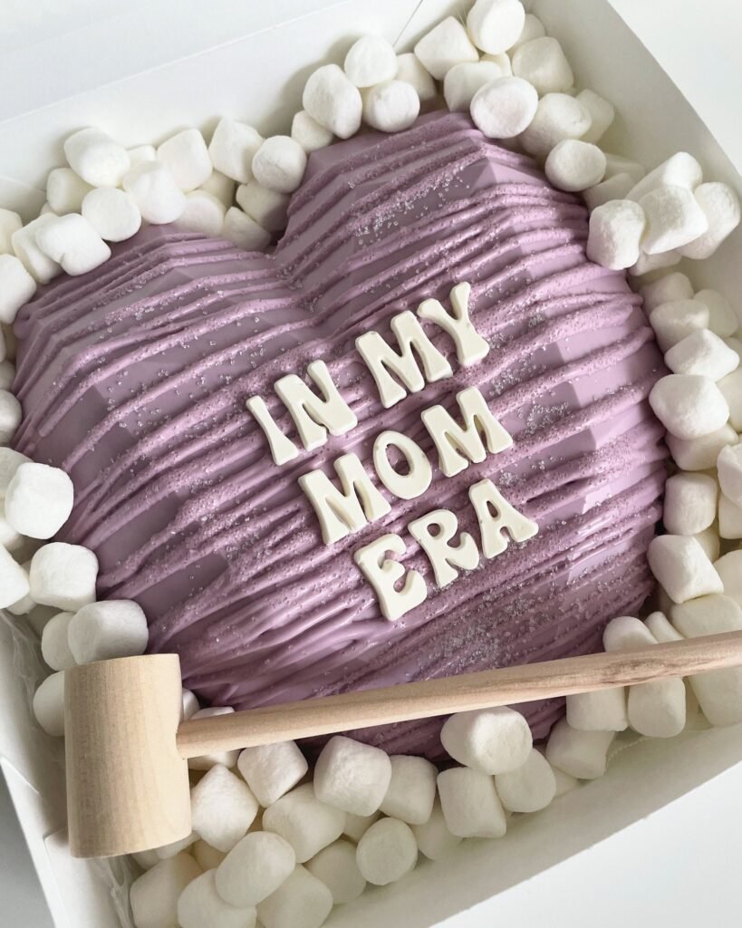 Mother's Day Breakable Chocolate Heart/Smash Cake Gift Pinata With Hammer Birthday Candy For Mom Friend Sister