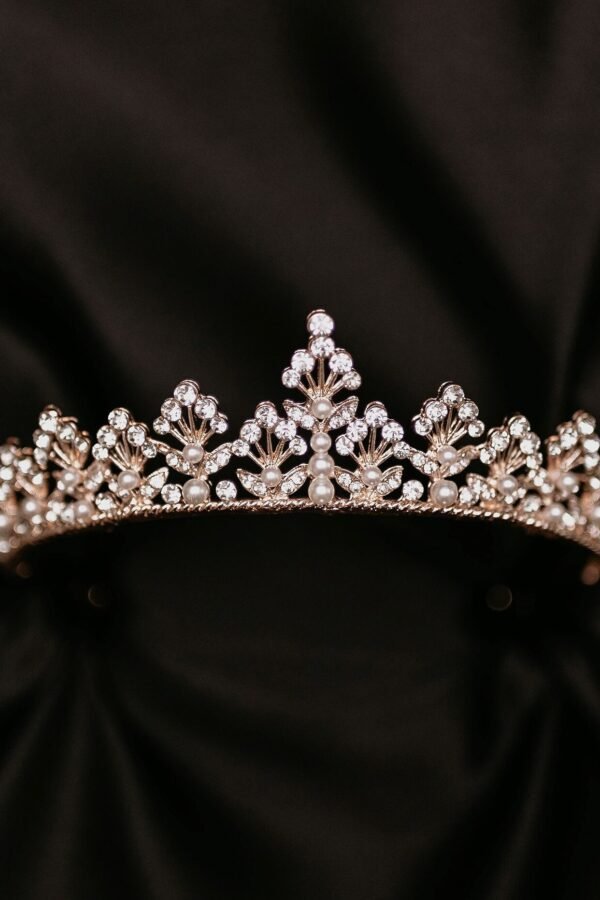 Piper's Tiara in Rose Gold With Pearl & Crystal Details