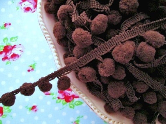 Pom Trim - Chocolate Truffle Brown Dangling 1/2 Inch Ball Fringe 1 Yard