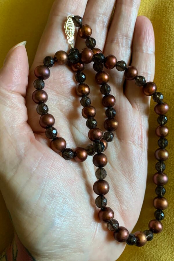 Pretty Strand Of Faceted Smoky Quartz & Chocolate Pearls With A 14 Karat Gold Closure