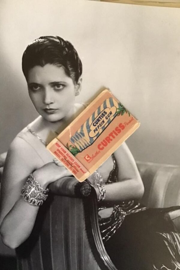 Vintage 1930's 1940's Eye Glass Cleaner Papers/Tissues in A Matchbook Style Holder Advertising Curtiss Pepsin Gum Sold As Is