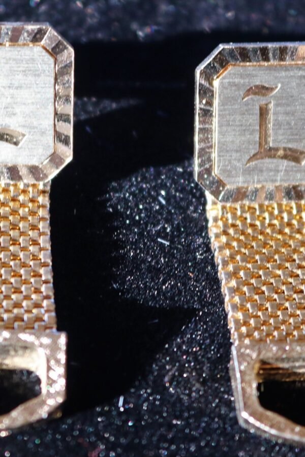 Vintage Swank Gold Tone Mesh Wrap Engraved Cuff Links