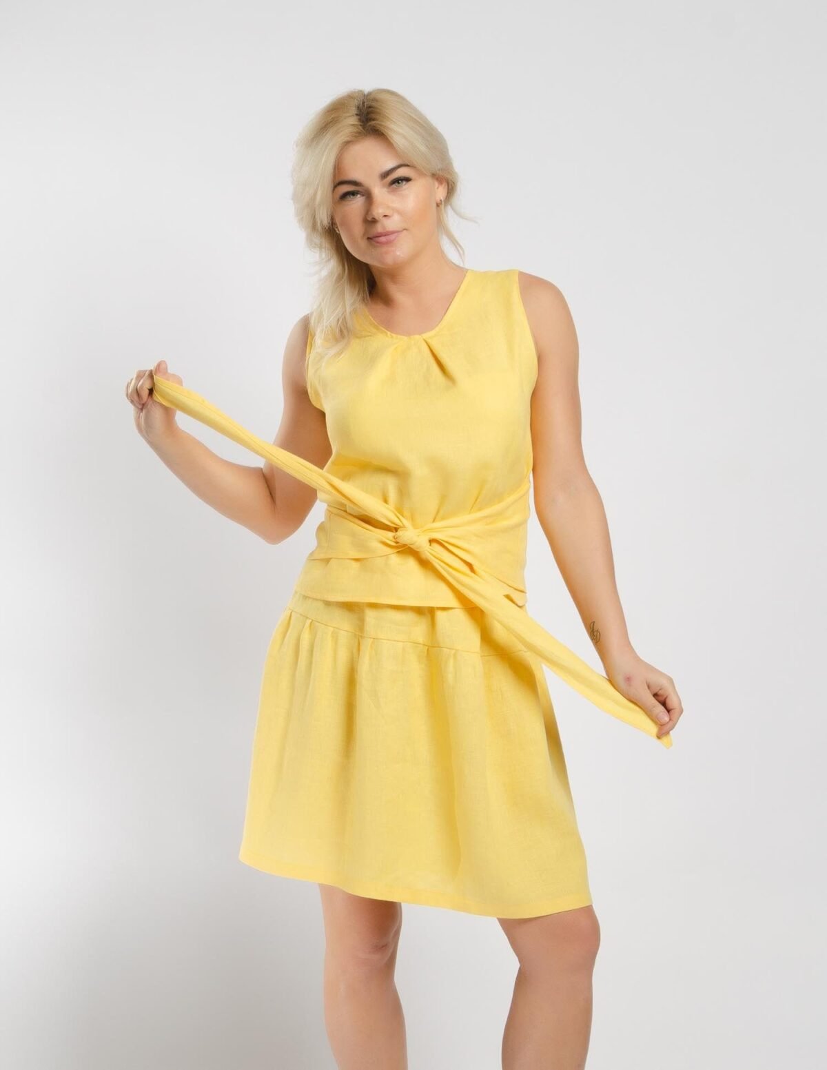 Wrapped Linen Top With A Neckline On The Back For Women, Yellow Sleeveless Top, Summer Casual Oversized Blouse, Shirt, Tank