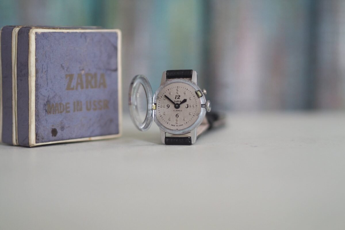 Zarja Braille - Vintage Mechanical Wind Up Women's Watch Zaria | Заря 1970's/Braille Watch, Mint, Unworn, Box & Papers