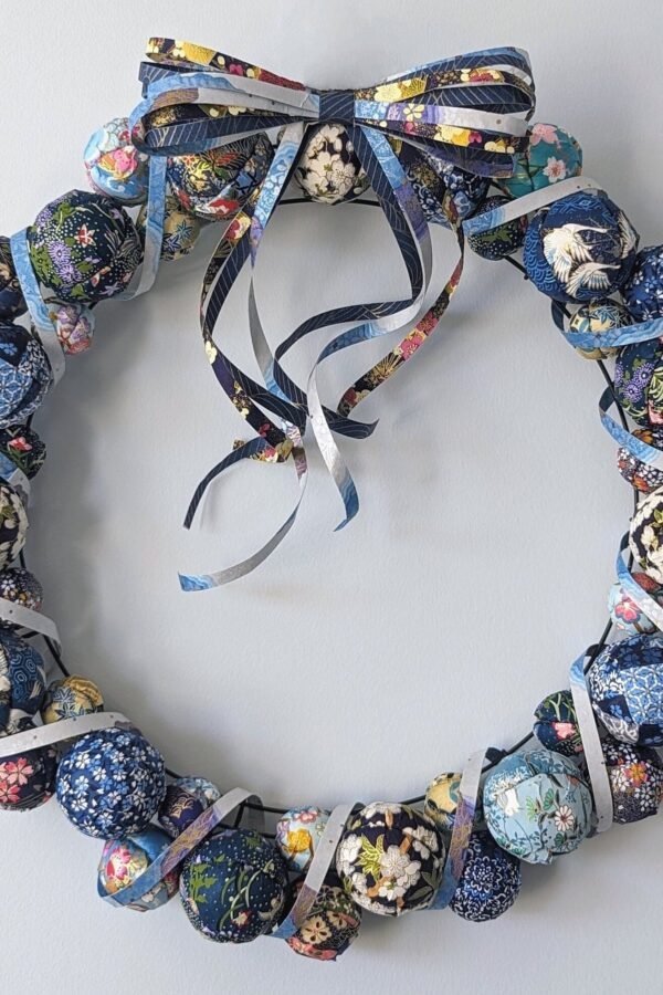 和柄オーナメントリース(青 Exquisite Artisanal Handmade Ornament Wreath Created From Japanese Yuzen Chiyogami Washi Papers Unique Gift Decor