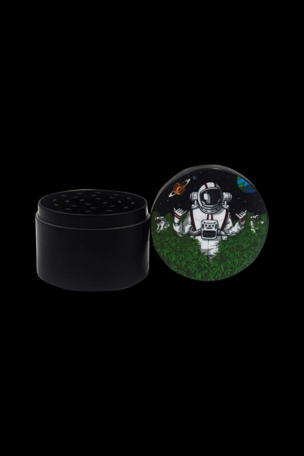 Cloud 8 4-Piece Space Man Grinder