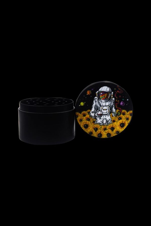 Cloud 8 4-Piece Space Man Grinder