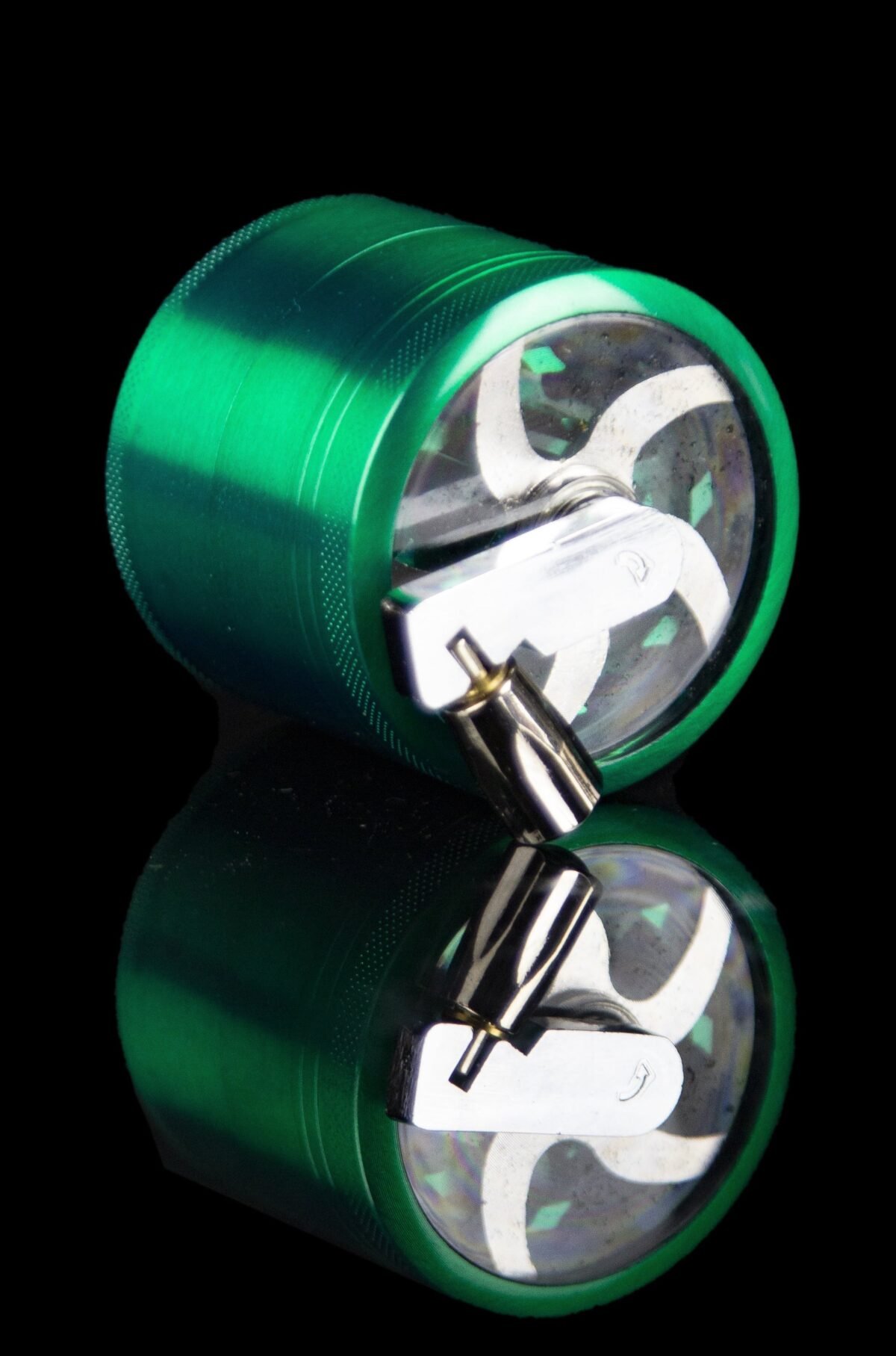 Cloud 8 Hand Crank 4 Piece Grinder