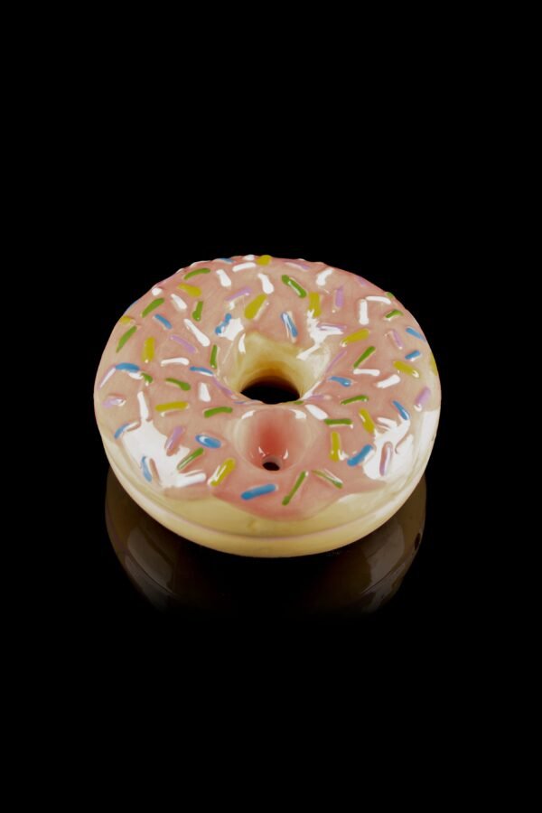 Roast & Toast Strawberry Donut Pipe